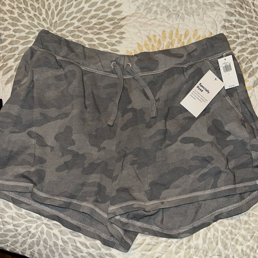 Old navy camo shorts